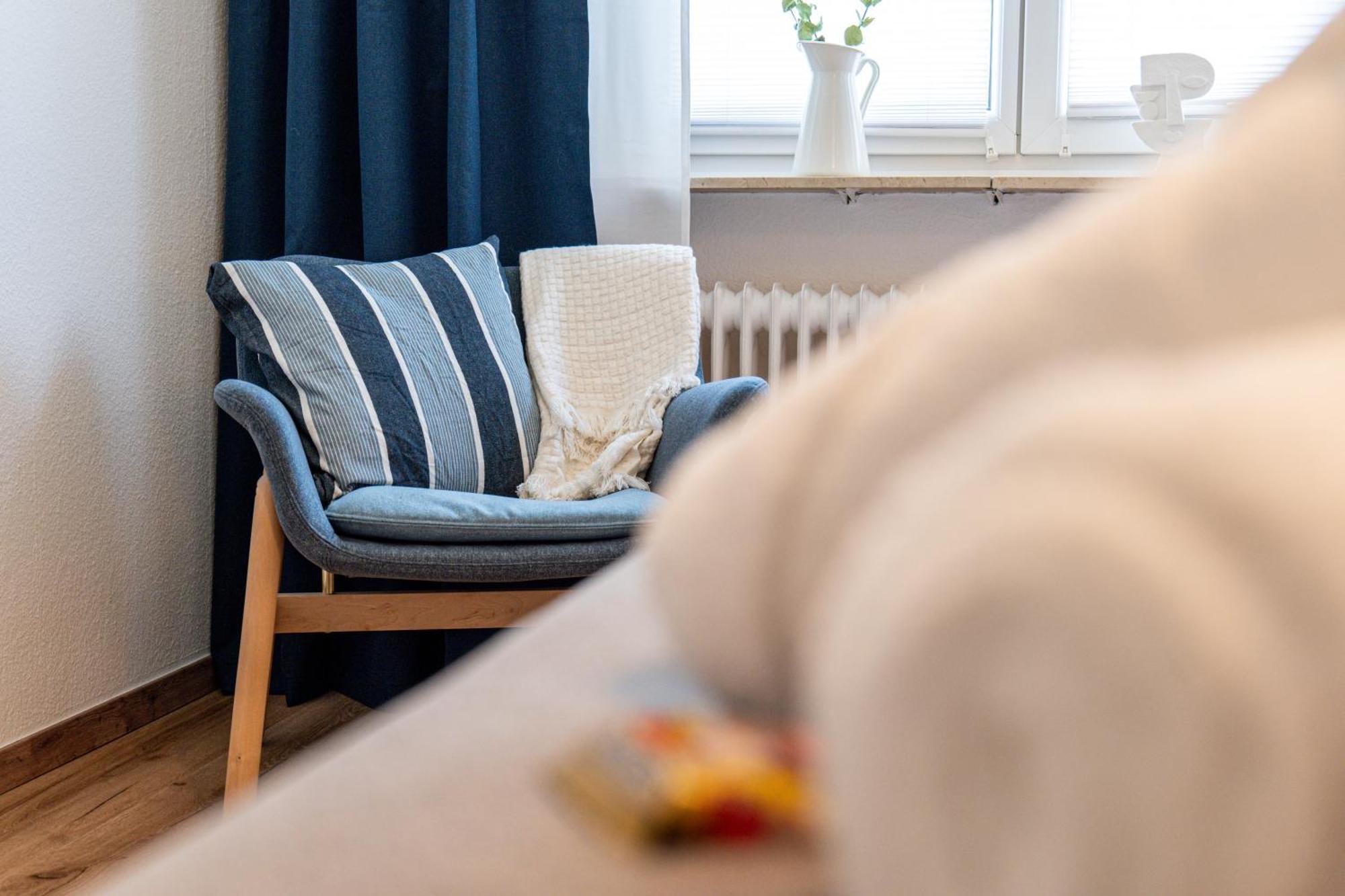 Riesling Appartement For 2 - 4 People - Billiards - Balcony With Mosel View - Parking - Wine Barrel Bar - Fully Equipped Kitchen - Netflix - Waiputv - 3 Km From Cochem Klotten Exterior photo
